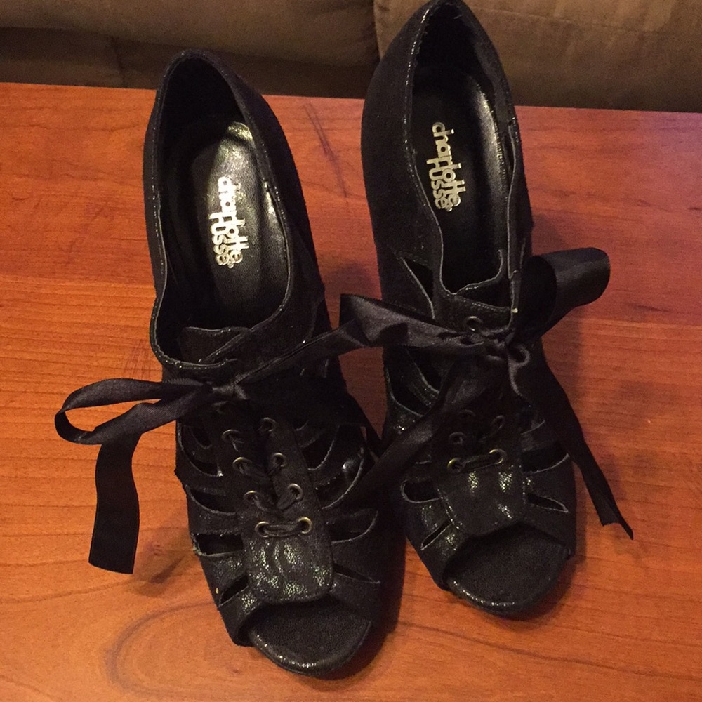 Black cage heels with bow size 8